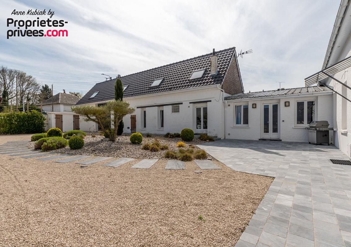 Corps de ferme longère semi plain-pied 198 m2 env -4 chb