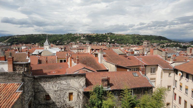 Appartement avec balcon et garage