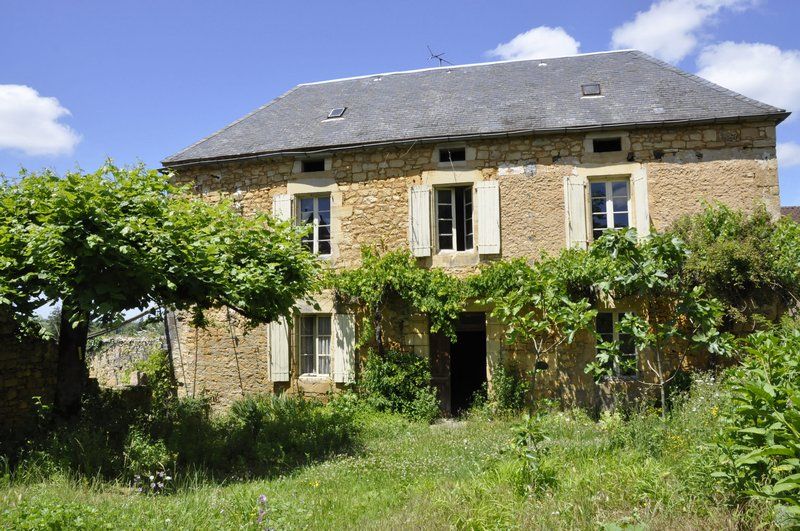 maison ancienne avec granges