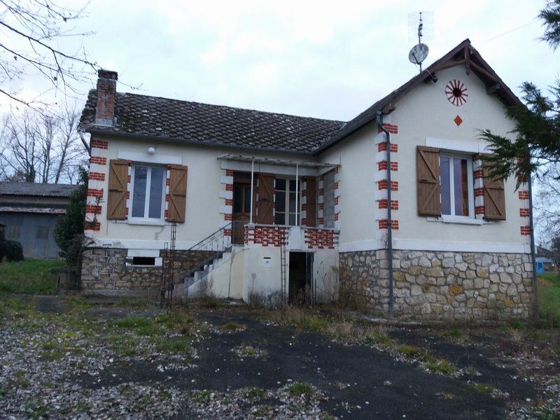 19520 CUBLAC : MAISON EN PIERRE