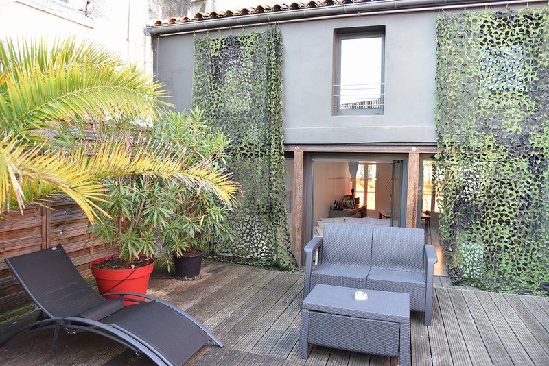 LOFT EN DUPLEX AVEC TERRASSE / ANGOULÊME CENTRE