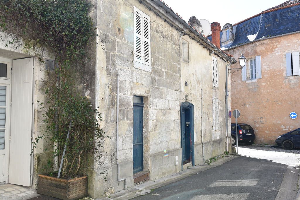 Maison Angouleme 9 pièce(s) 155 m2