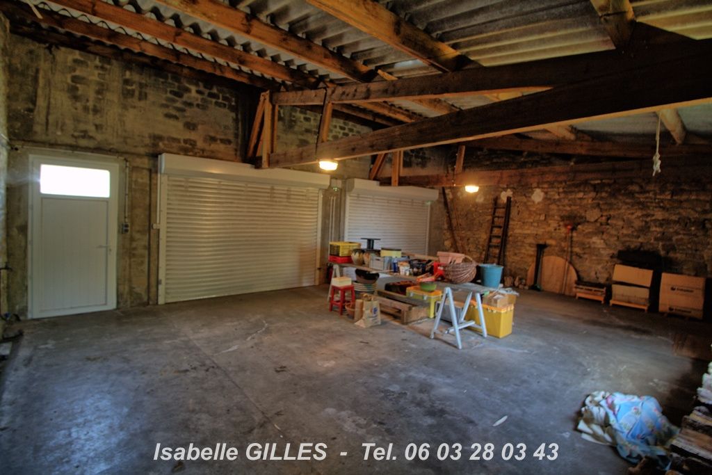 Garage couvert 70 m² 4 voitures/bateaux avec terrain 506 m2