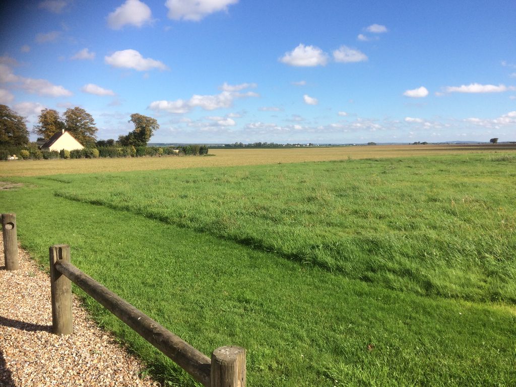 dans un village proche Etrépagny Terrain à bâtir 1773 m2