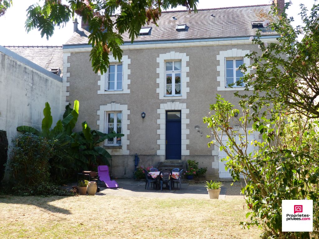 Maison de Maître Rivarennes 9 pièce(s) 192 m2