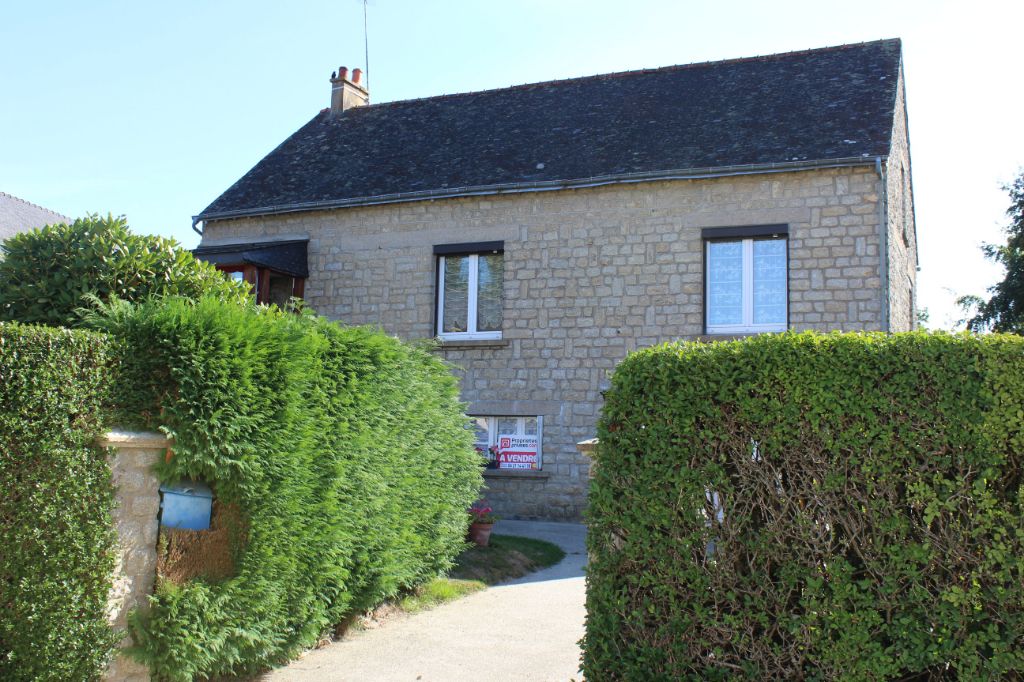 Maison de bourg en pierre