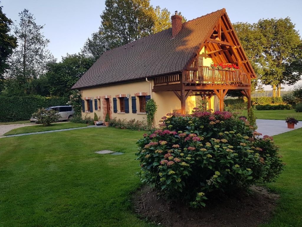 Proche  Lyons-La-Forêt Maison de  m² sur un terrain de  m²