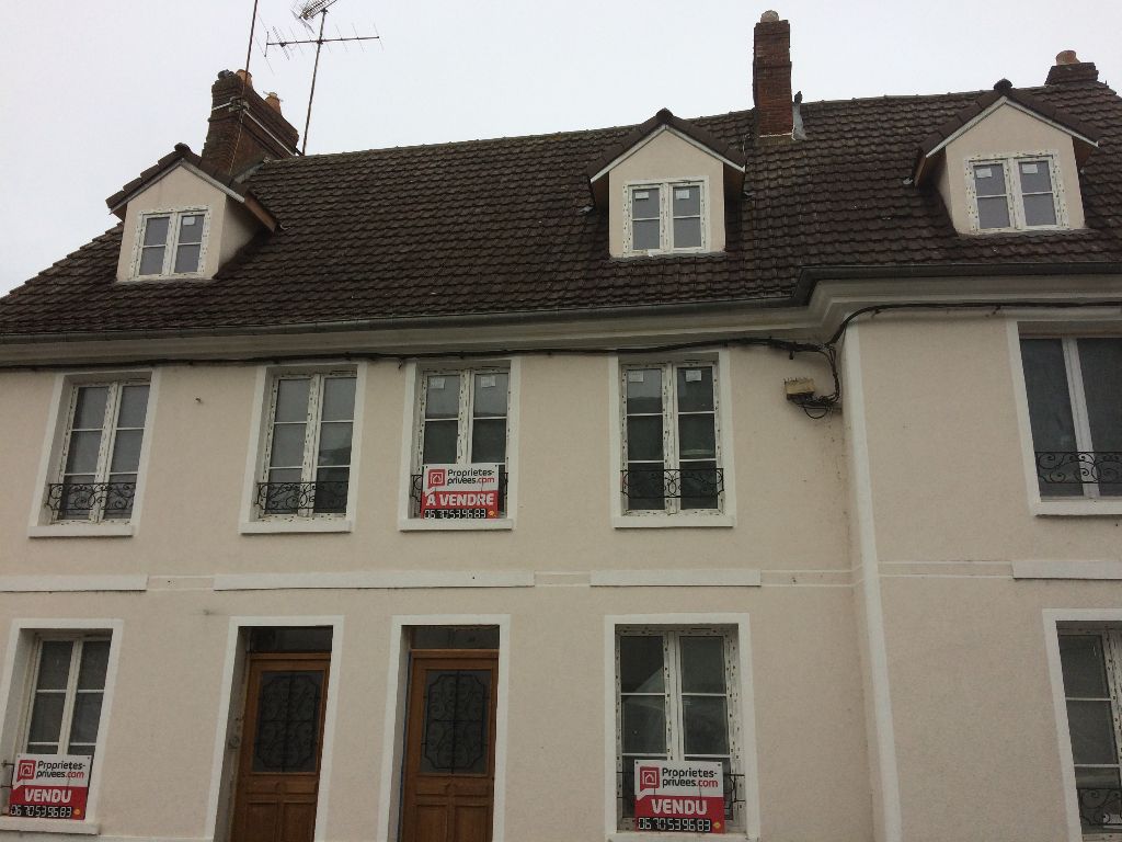 Centre Ville Appartement  de 65 m² refait à Neuf