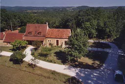 Ensemble de 4 maisons 3.2 ha de terrain