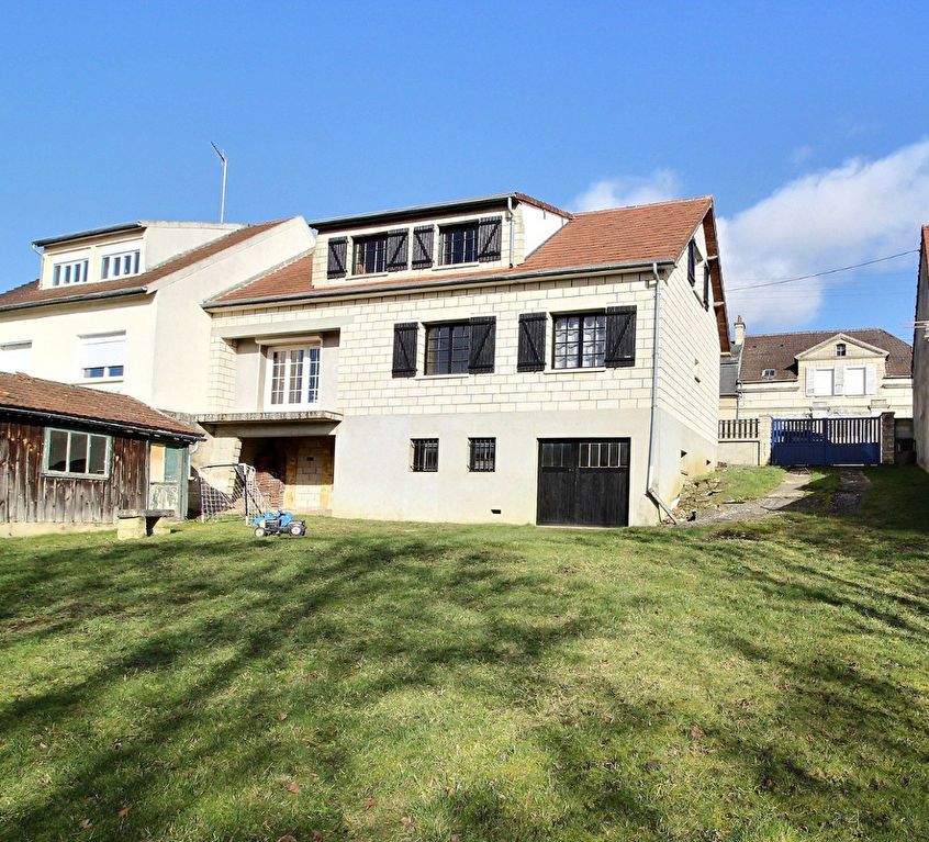 BURY 60250 MAISON sur sous sol 130m² 4 chambres. 950m² de terrain