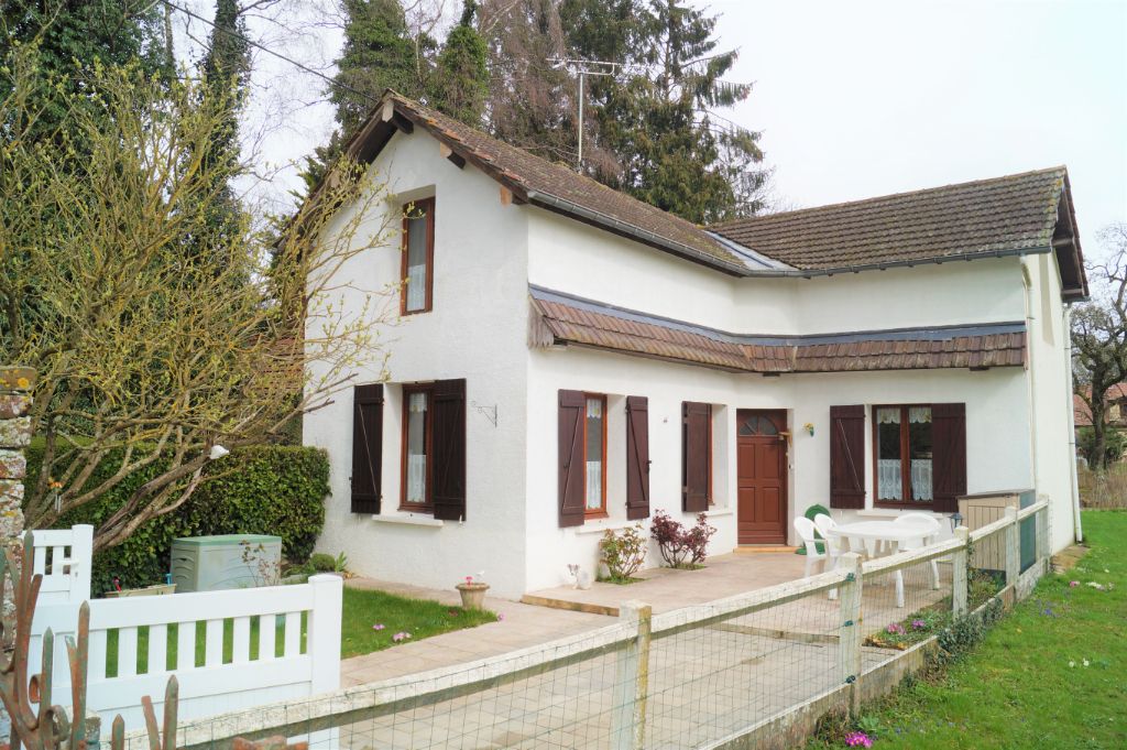 Maison proche Sérifontaine 4 pièce(s) 80 m2