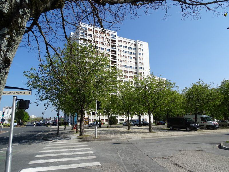 Appartement Poitiers 2 pièce(s) 56 m²