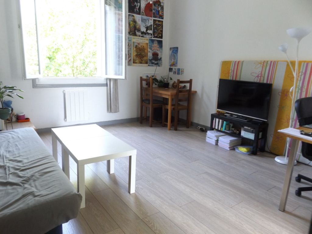 Appartement -2 pièces - 35.58 m2 - République/CHU