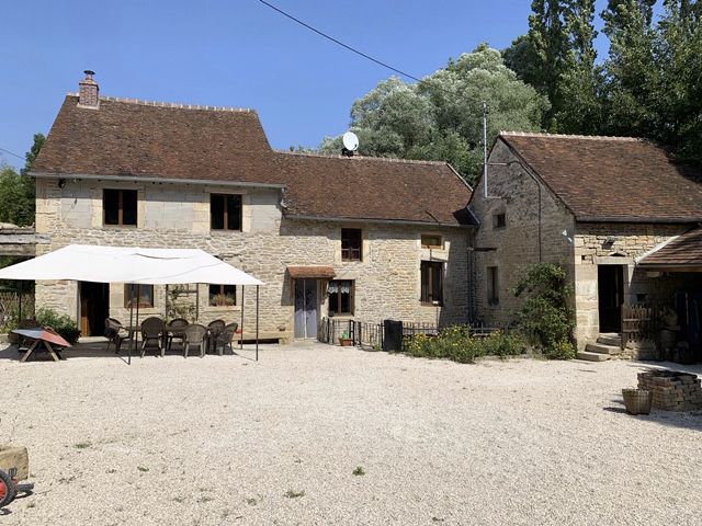 Maison 8 pièces - 30 minutes de Dijon