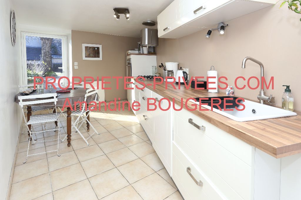 35500 VITRE centre ville Maison 130 m²-4 chambres-jardin