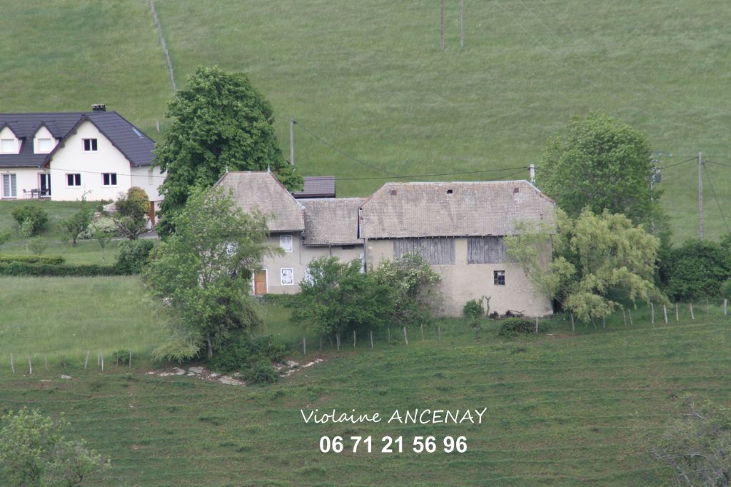 Corps de ferme à rénover,  Montagnole