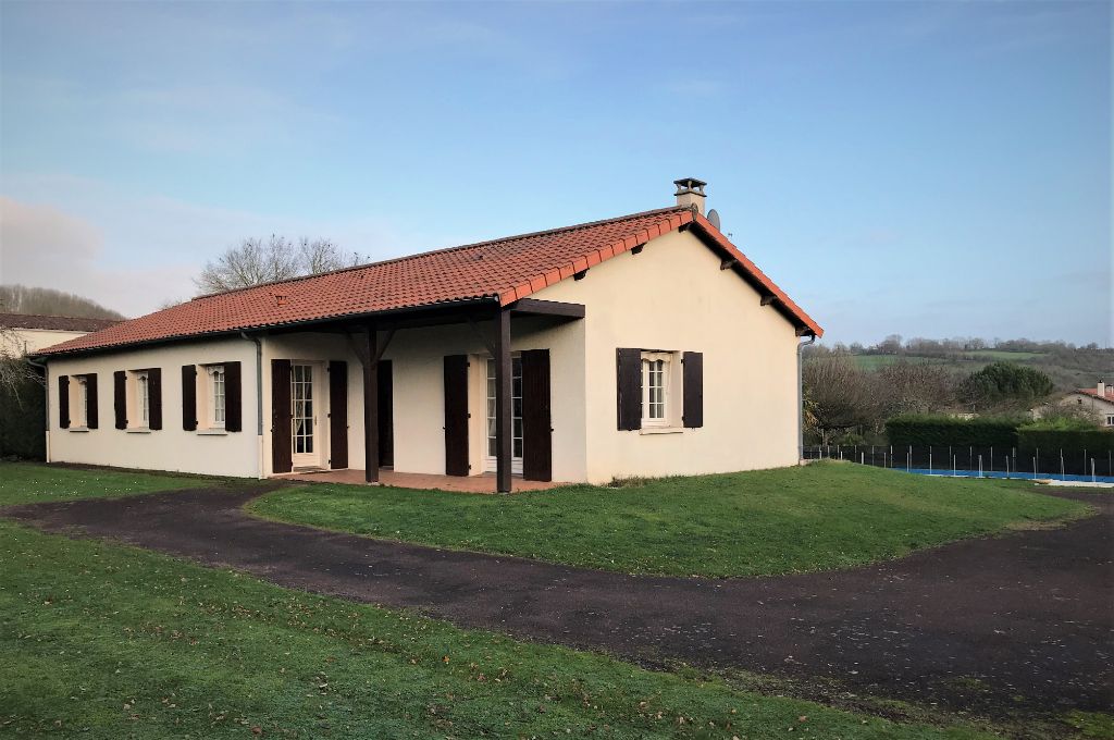 Maison Exireuil 5 pièce(s) 130 m2