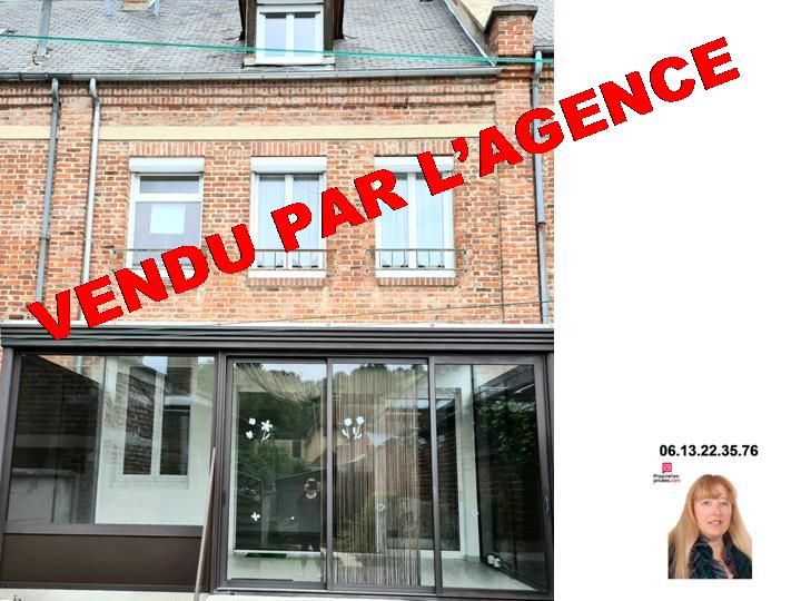 VENDU - Les Andelys hyper centre - Maison  refaite à neuf de 96 m2 sur un jardin de 130 m2 comprenant 3 chambres, avec bâtiment de 32 m2 -