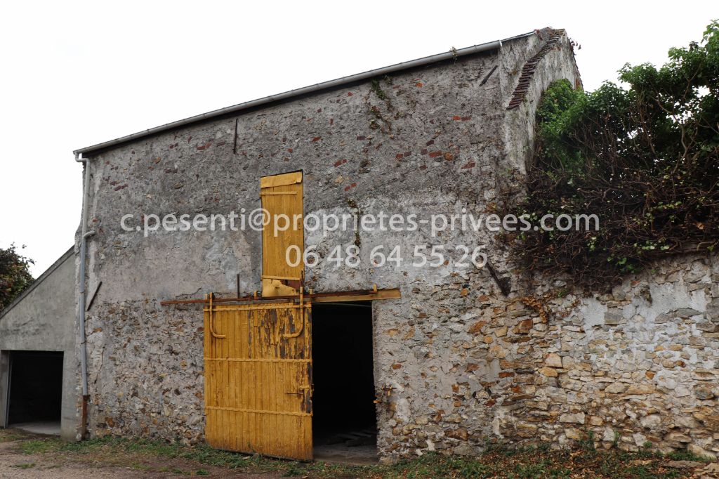 Grange Bussy Saint Martin 1 pièce(s) 50 m2