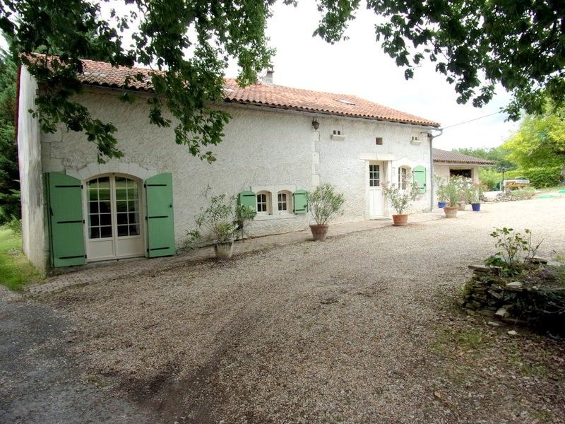 Maison 163M² / piscine / terrain 3,8 hectares