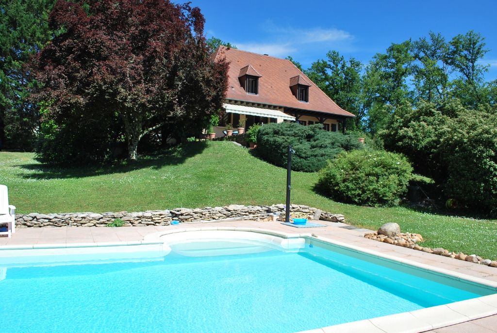 24290 MONTIGNAC Maison  6 pièce(s) 156 m2