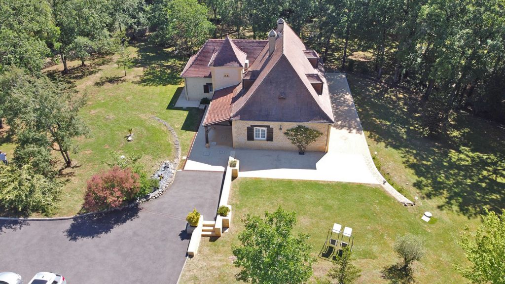 Maison de caractère/chambres d'hôtes SAINT GENIES 9 pièce(s) 180 m2