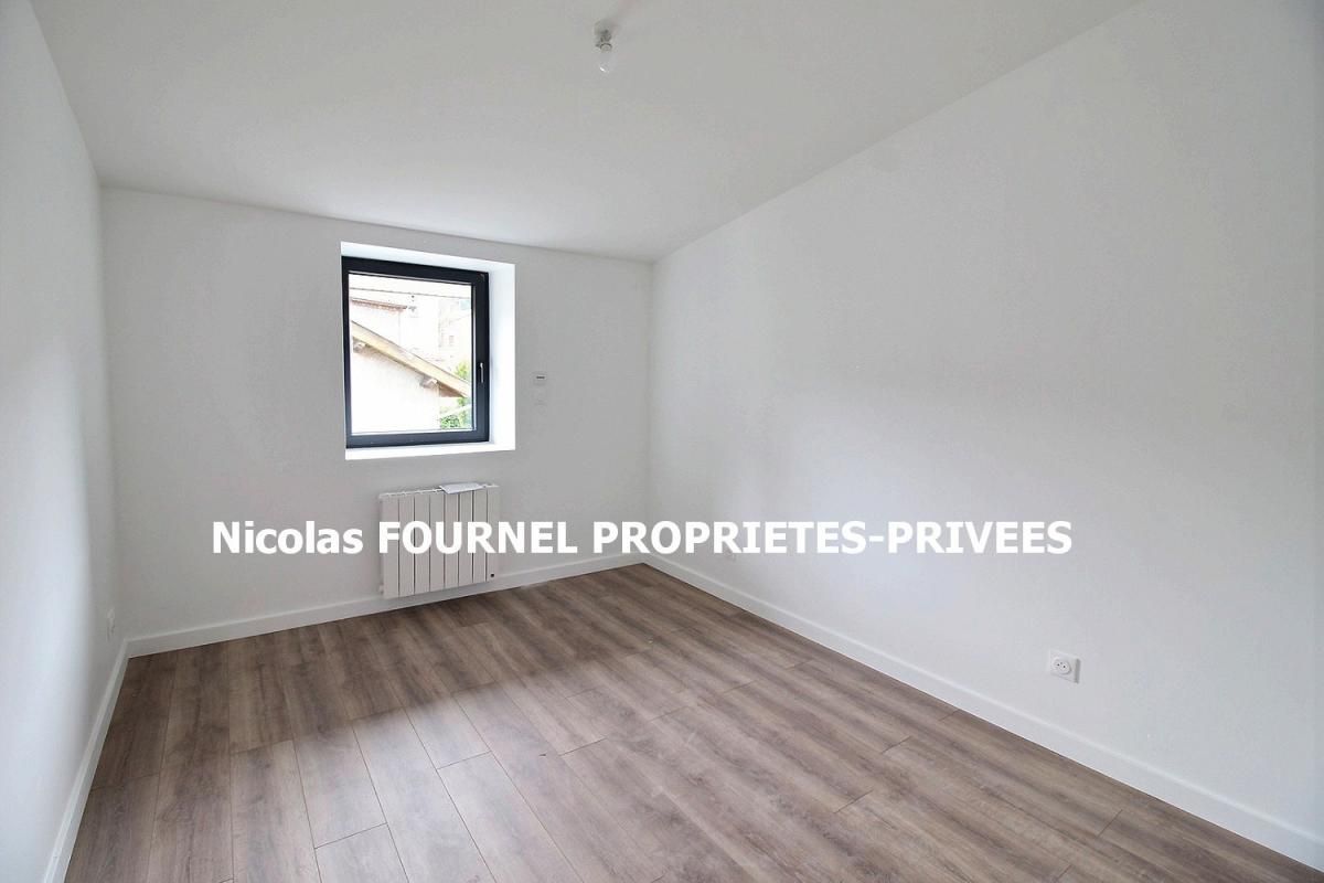 PLANFOY Planfoy  centre bourg appartement neuf T4  84m² 3 chambres, garage, terrasse, buanderie 4