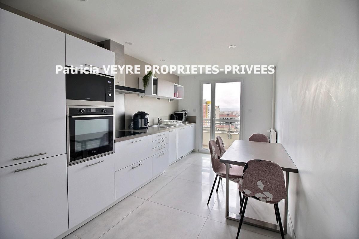 SAINT-ETIENNE Saint Etienne 42100 secteur Bellevue appartement 108 m² entièrement rénové en 2021, 3/4 chambres, cave, place de parking 4