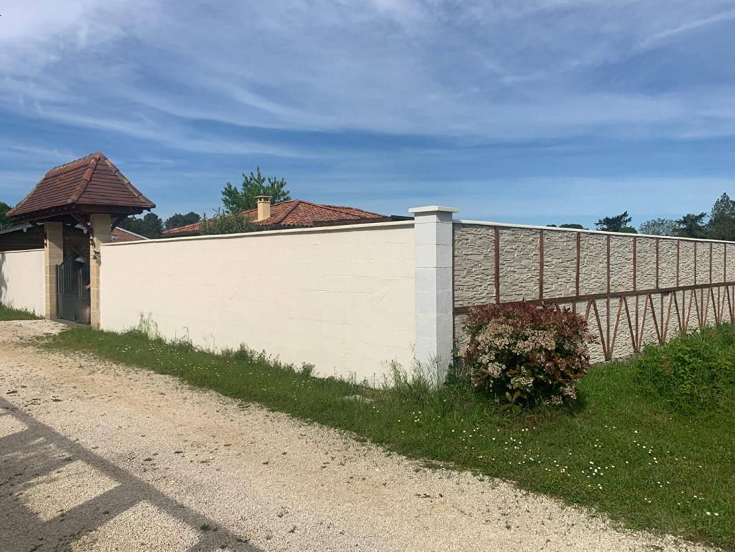 MENESPLET Maison Ménesplet 7 pièce(s) 95 m2 4