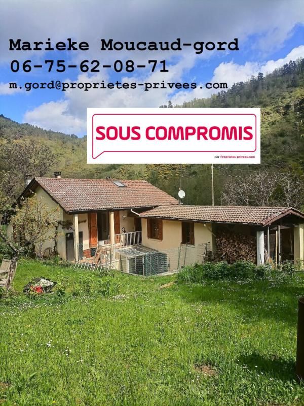 BEAUZAC *** EXCLUSIVITE *** BEAUZAC 43590 En pleine nature !!! Maison individuelle 118m² habitables 2 chambres garage dépendance sur plus de 6000m² de terrain attenant non constructible 1