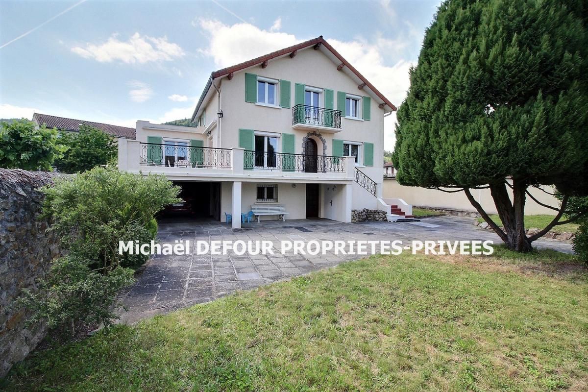 ***EXCLUSIVITÉ*** Bas-en-Basset 43210  maison de 186m² avec 4 chambres sur 608 m² de terrain clos et arboré