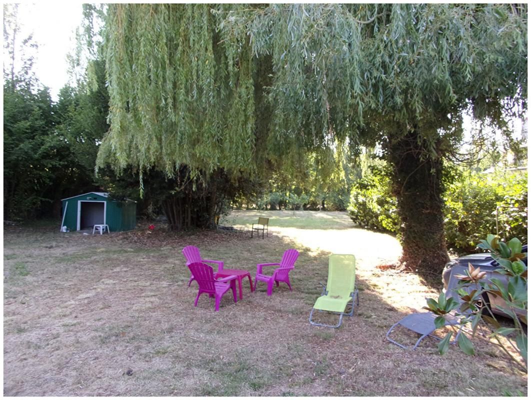 CHOUZE-SUR-LOIRE EXCLUSIVITE A VENDRE CHOUZE SUR LOIRE Maison de 75M²  sur 1700M² de terrain 2