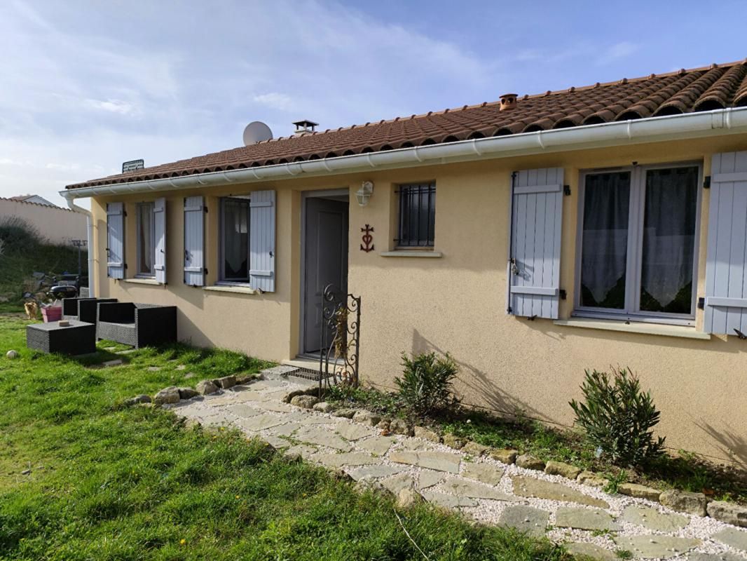 Saint Just Malmont 43240 Maison  plain-pied 90m² trois chambres garage sur 680m² de terrain