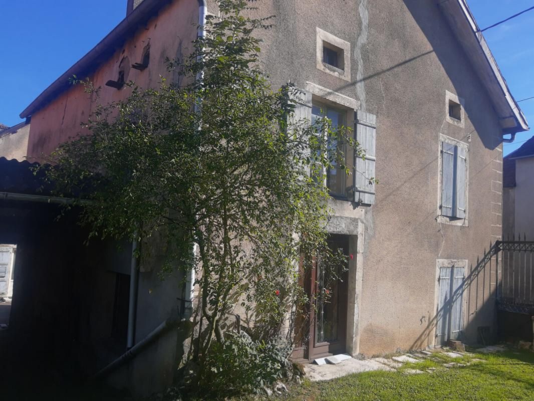 COMBEAUFONTAINE ensemble immobilier Combeaufontaine 8 pièce(s) 312 m2 2