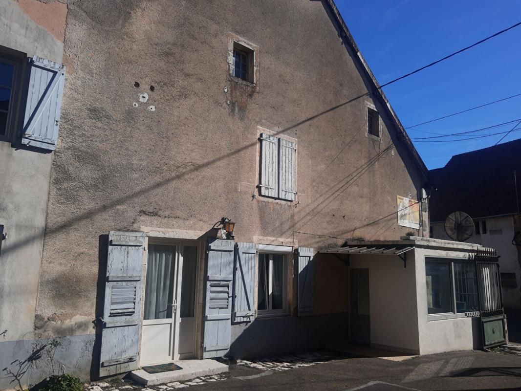 COMBEAUFONTAINE ensemble immobilier Combeaufontaine 8 pièce(s) 312 m2 3