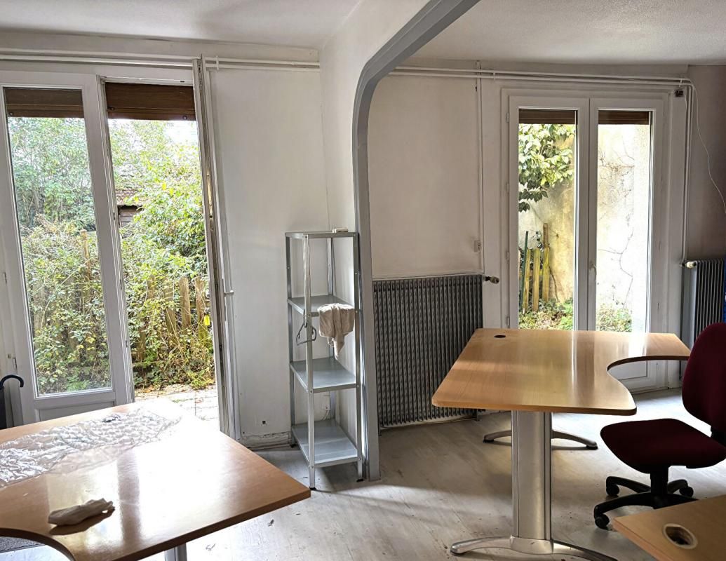 SAINT-ETIENNE Saint Etienne Bellevue Maison 85 m² 2 chambres cave terrain 289m² 3