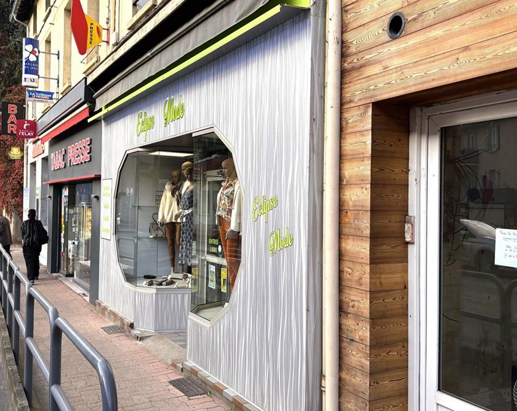 VEAUCHE VEAUCHE Citée 42340  local commercial loué  95 m² 2