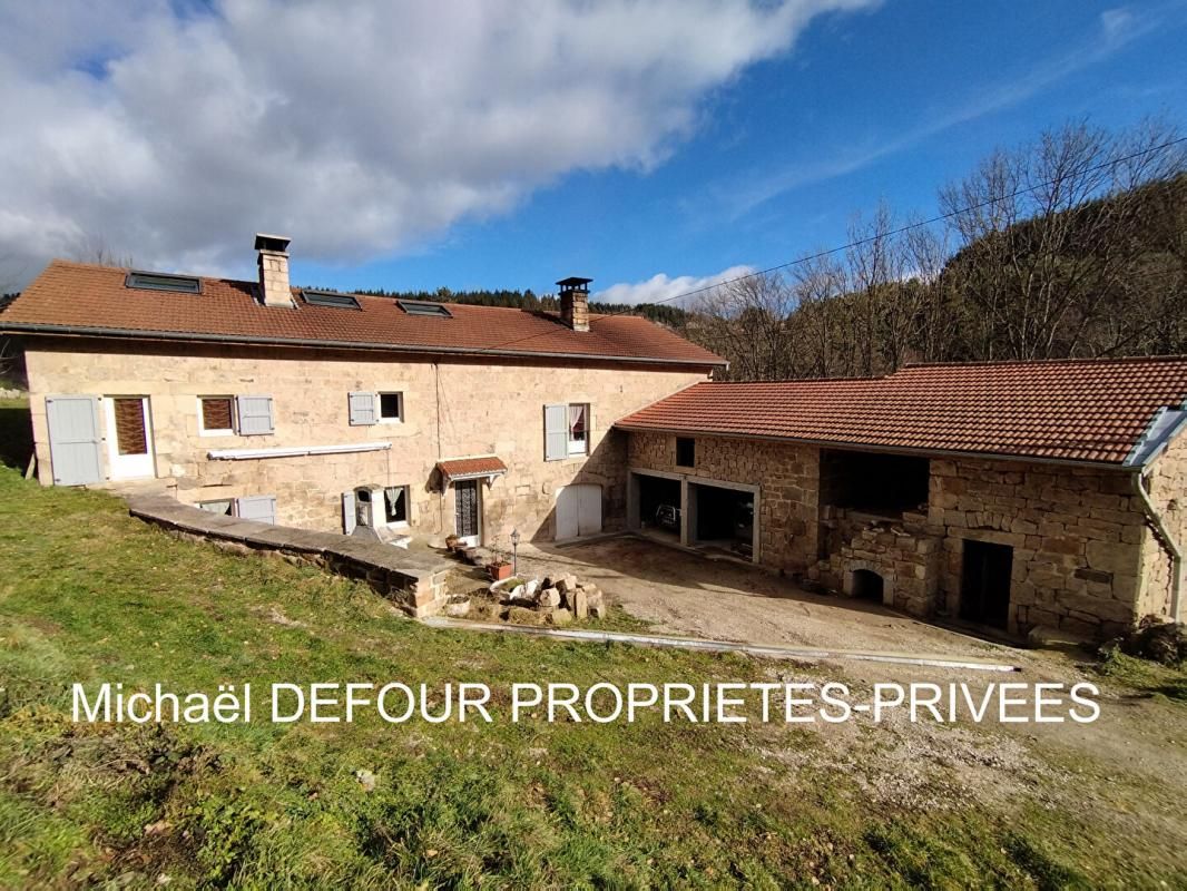 YSSINGEAUX Corps de ferme avec 3 hectares de terrain 2