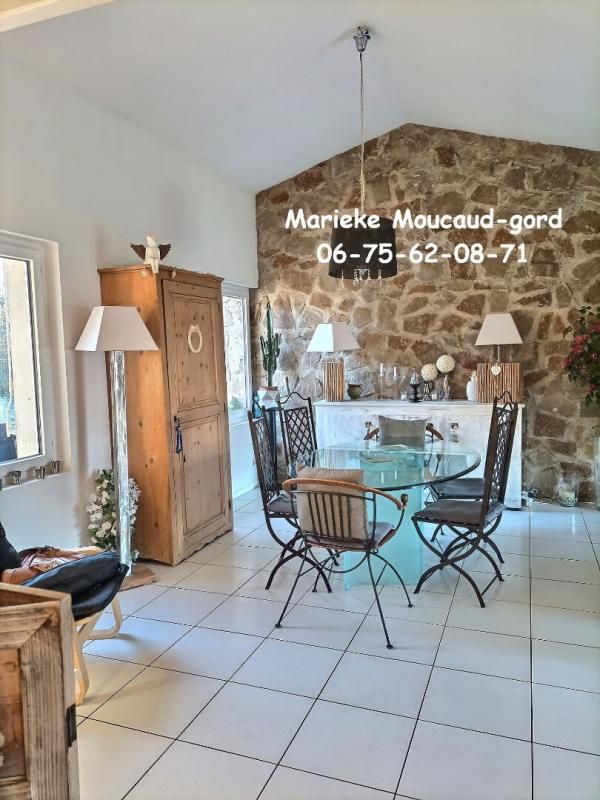 **La Rivoire** Monistrol sur Loire 43120 maison Plain-pied de 133m² 3 chambres, carpot, salle de jeux sur 1400m² de terrain