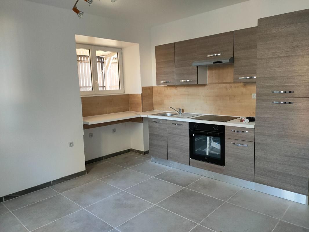 ROANNE ROANNE  - APPARTEMENT T2bis  (RDC) 3