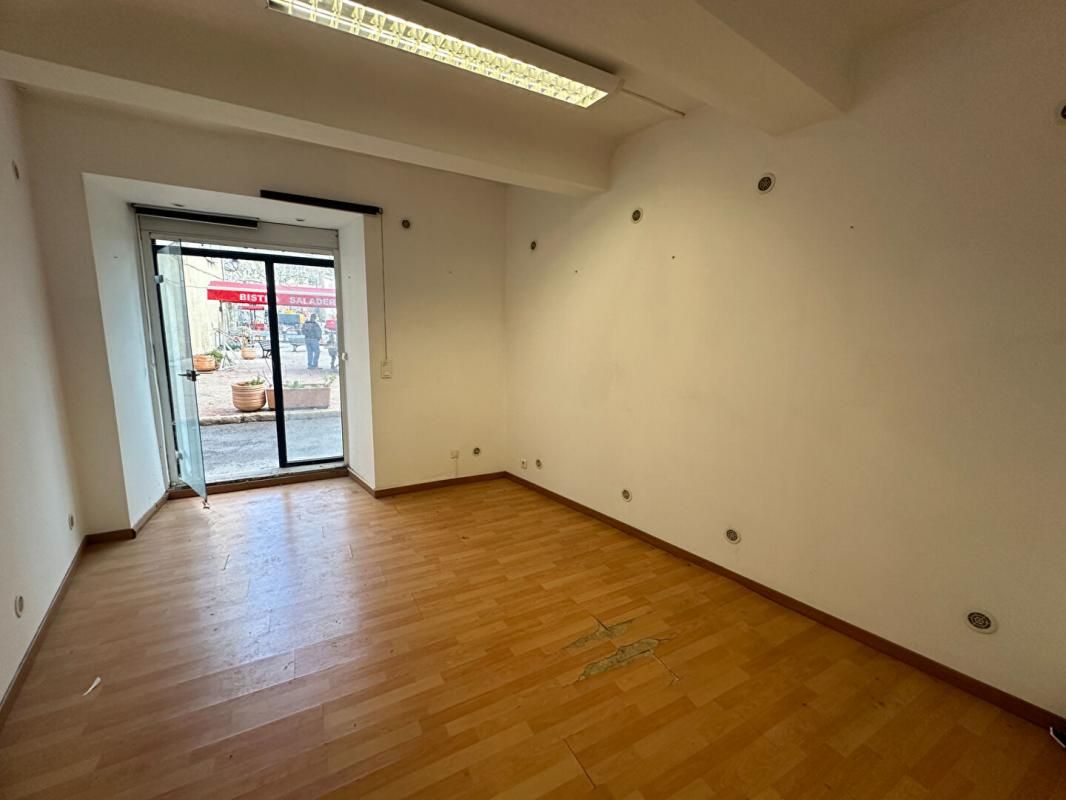 SALERNES EXCLUSIVITE SALERNE - Local commercial  20 m² 2