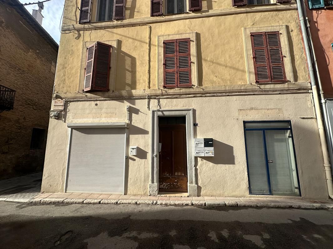 SALERNES EXCLUSIVITE SALERNE - Local commercial  20 m² 4