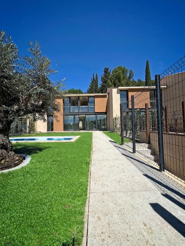 EGUILLES Villa 4 pièces 92 m² - 589 000 Euros - Eguilles 2