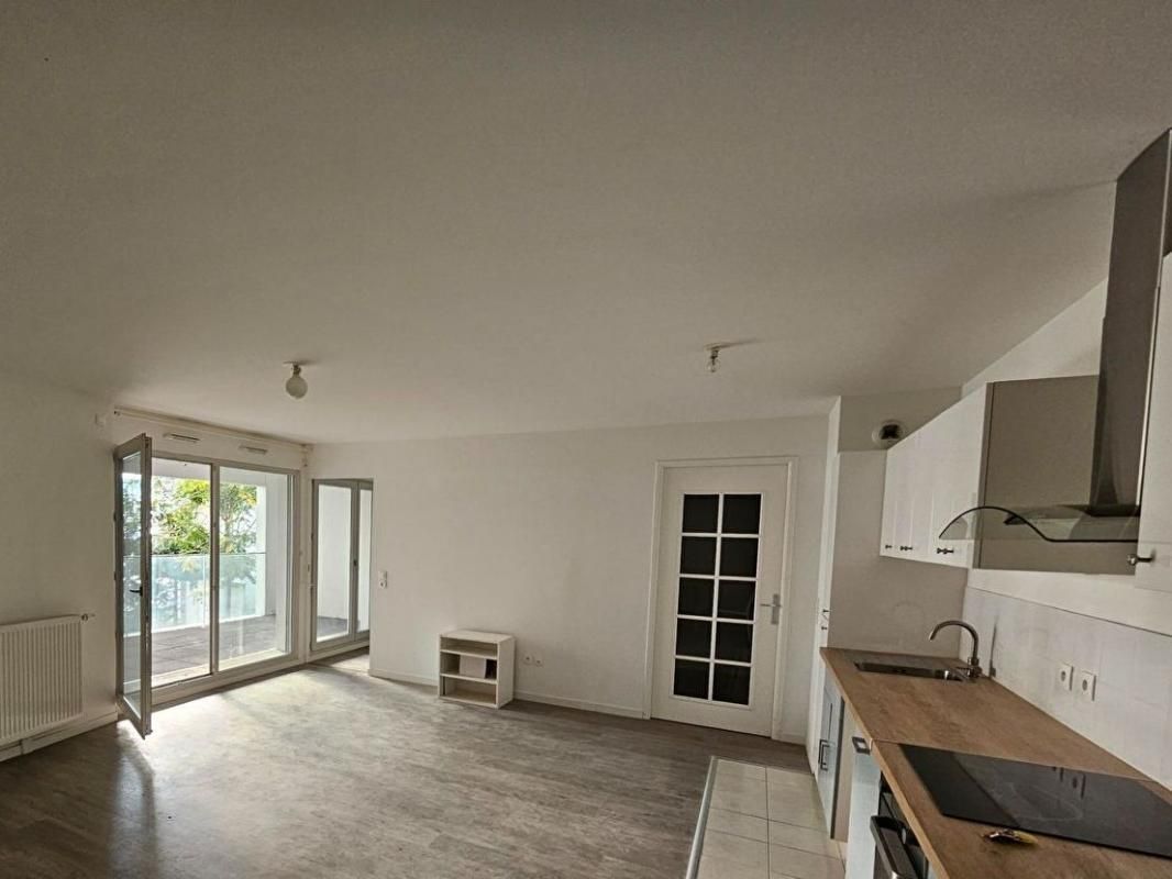 ASNIERES-SUR-SEINE Asnières-sur-Seine - Appartement  3 pièces au pied du métro LES COURTILLES 2