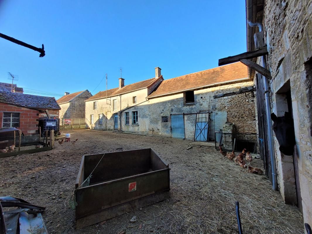 BALNOT-LA-GRANGE ancien corps de ferme sur 792m de terrain 1