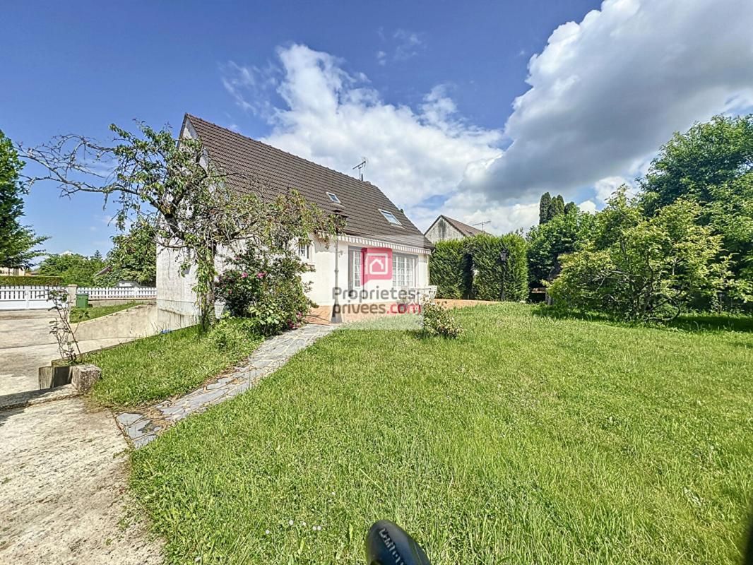 LE PERRAY-EN-YVELINES Maison sur sous-sol avec 4 chambres 1