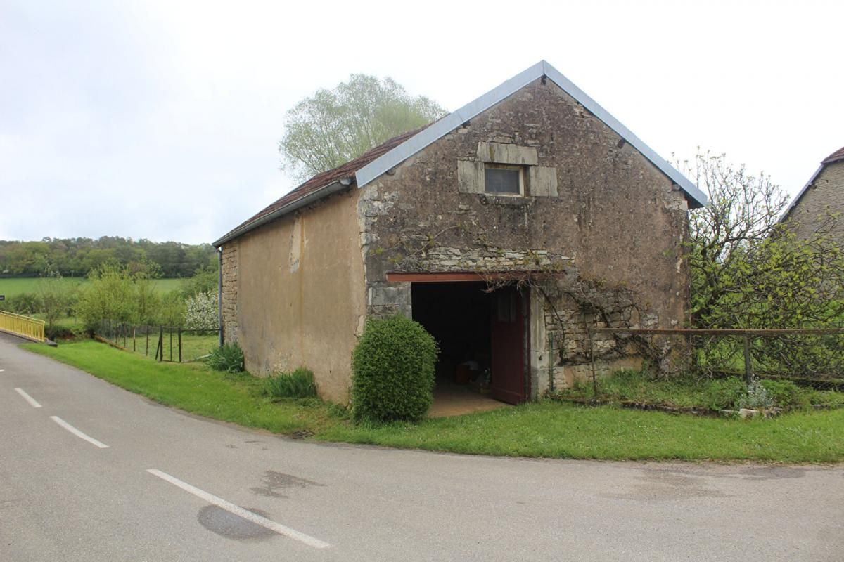 FOUVENT-SAINT-ANDOCHE Maison de village Fouvent Saint Andoche 5 pièce(s) 188 m2 3