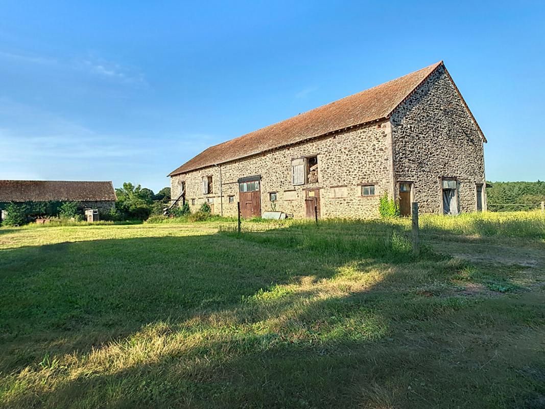 Ferme équestre 57 ha, 79m2 de surface habitable, 1'375 m2 de surface utile, 350 m2 de surface couverte