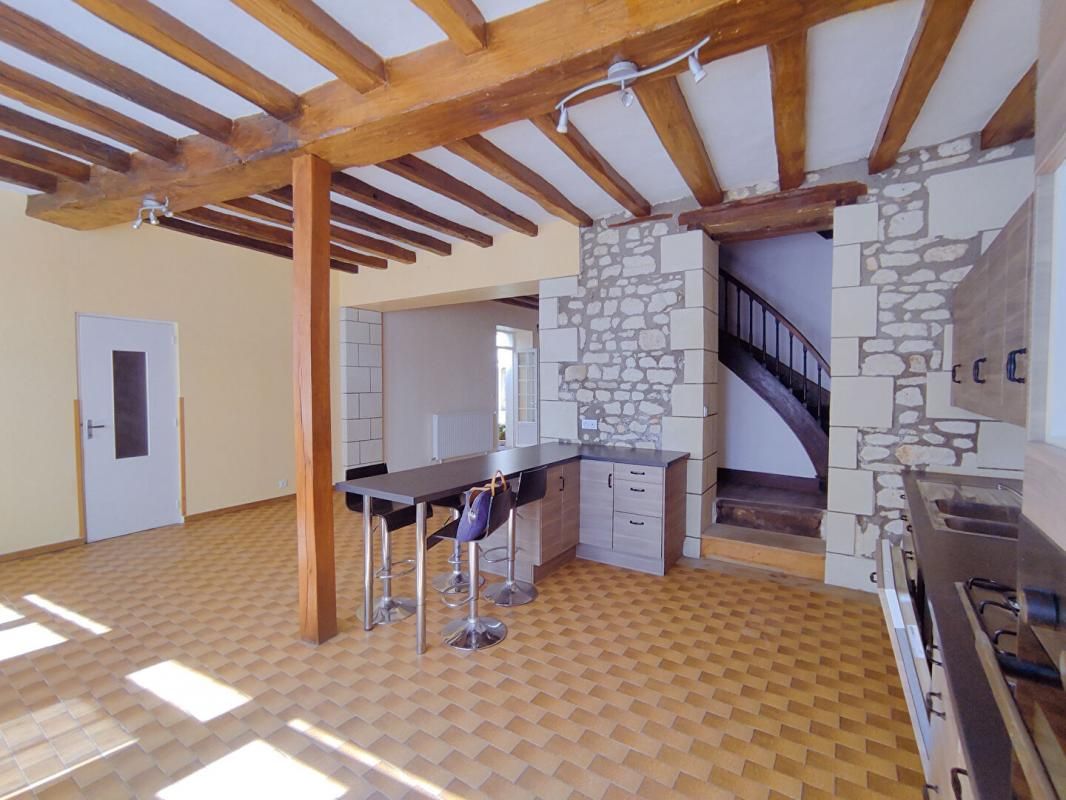 PREUILLY-SUR-CLAISE Maison de village Preuilly Sur Claise 6 pièce(s) 137 m2 3