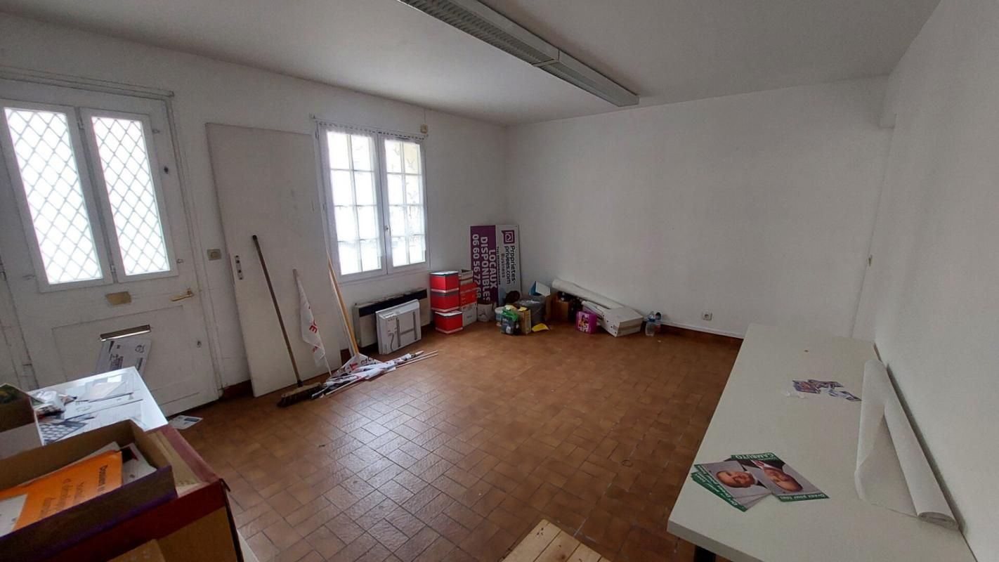 DREUX 28100 DREUX - Local commercial 35 m² 3